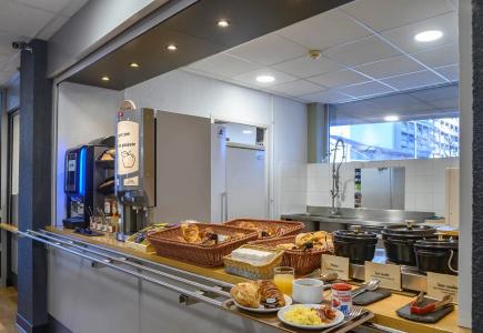 b&b hôTel nîMes Centre ArèNes - 13