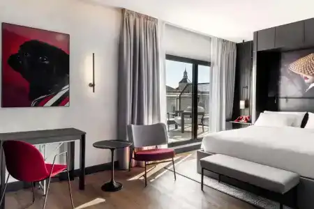 Paseo del Arte, a member of Radisson Individuals - 7