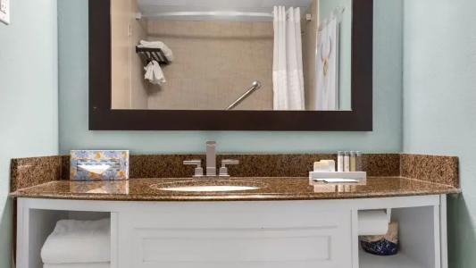 Riverwalk Plaza - 73