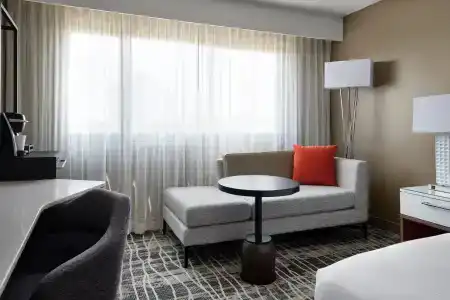 Hilton Nashville Airport - 5