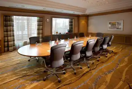 Hilton Paris Charles De Gaulle Airport - 20