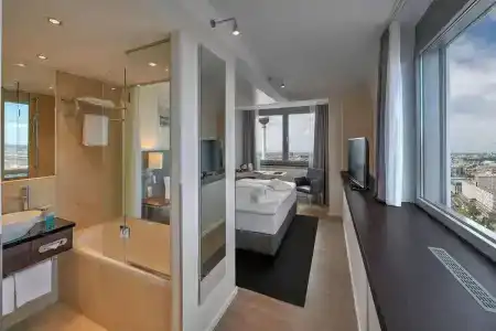 Park Inn by Radisson Berlin Alexanderplatz - 65