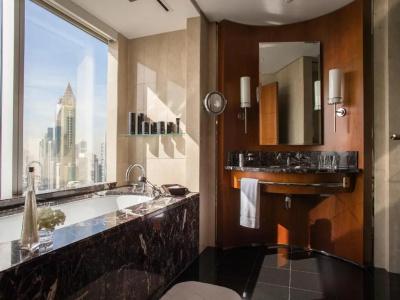 Jumeirah Emirates Towers - 85