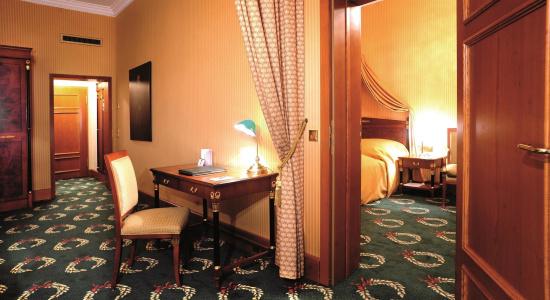 Best Western Premier Grand Russischer Hof - 63