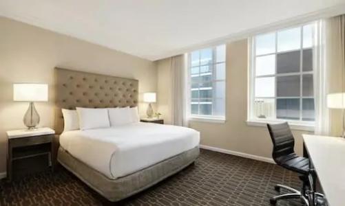 Hilton New Orleans / St. Charles Avenue - 72