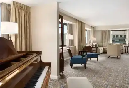 Capital Hilton - 122