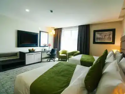 Verdant Hill - 26