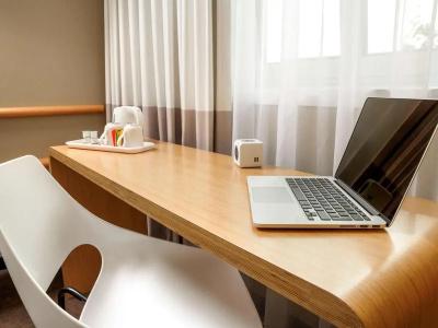 ibis London Stratford - 9