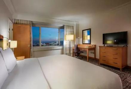 Adana Hiltonsa - 68