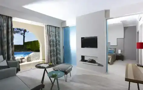 Alexandra Beach Spa Resort - 18