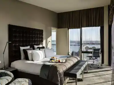 Pullman - 77