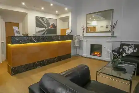 Queensway, Sure Collection by Best Western - 1
