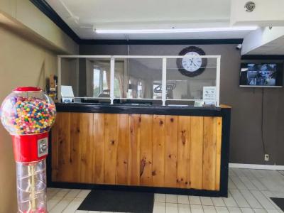 Bear Mount Inn & Suites - 1