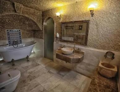 Traveller's Cave - 109