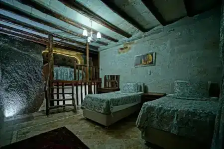 Holiday Cave - 67