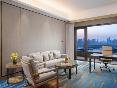 Intercontinental Wuhan, An Ihg - 83
