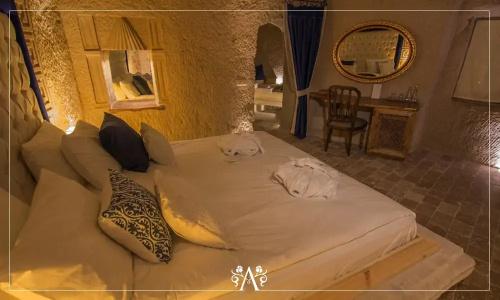 Azure Cave Suites - 69