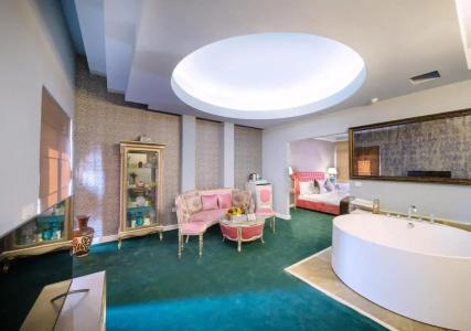 Phoenicia Comfort - 5
