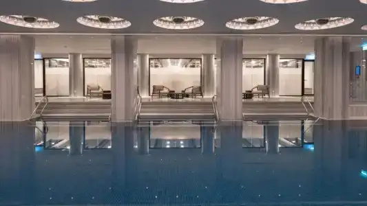 The Peninsula - 19