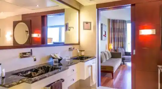 Fairmont Grand Geneva - 83