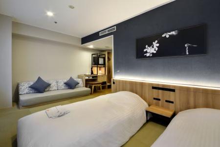 Premier Cabin Shinjuku - 33