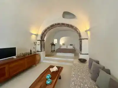 Elysian Santorini - 111
