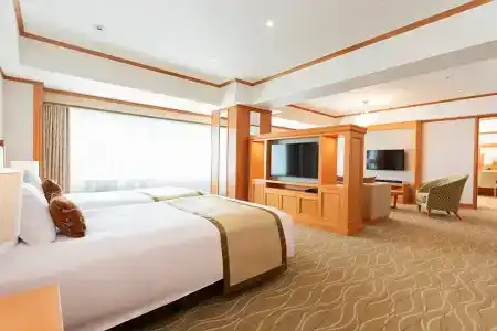 Nikko Kansai Airport - 3 mins walk to the airport - 70