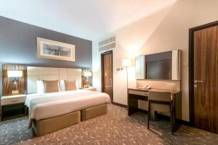 Hawthorn Suites by Wyndham Abu Dhabi City Center - 67