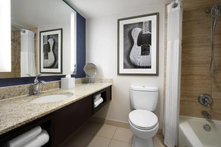 Hilton Nashville Airport - 8