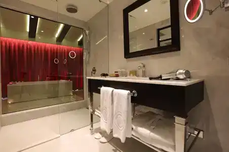 Charisma De Luxe - 62