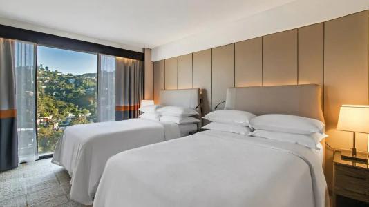 Sheraton Universal - 64