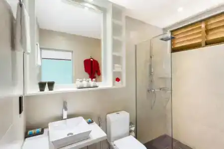 Meeru Island Resort & Spa - 31