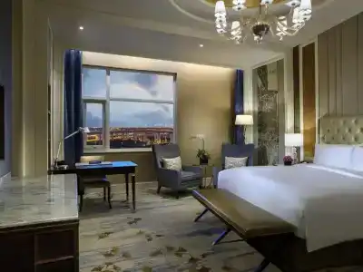 Sofitel Shanghai Hongqiao - 8