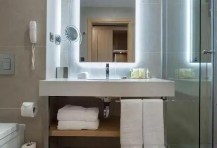 Doubletree By Hilton Center - 51