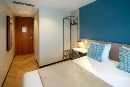 New Century Amsterdam - 26