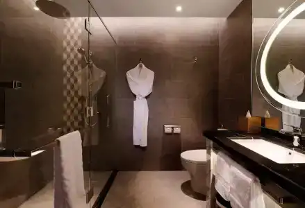 DoubleTree by Hilton Lakeside - 83
