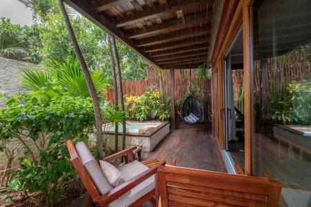 Mi Amor a Colibri Boutique-Adults Only - 52