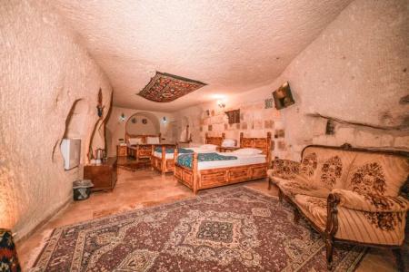 Zeus Cave Suites - 91