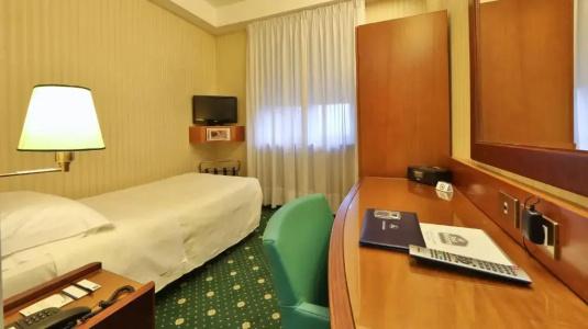 Astoria Sure Hotel Collection By Best Western - 7