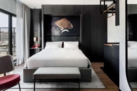 Paseo del Arte, a member of Radisson Individuals - 46