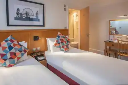 Queensway, Sure Collection by Best Western - 12