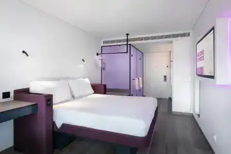 Yotel Porto - 3