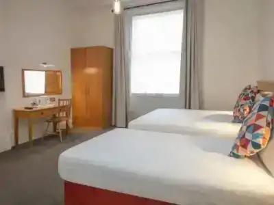 Queensway, Sure Collection by Best Western - 41