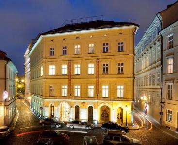 Charles Bridge Palace - 25
