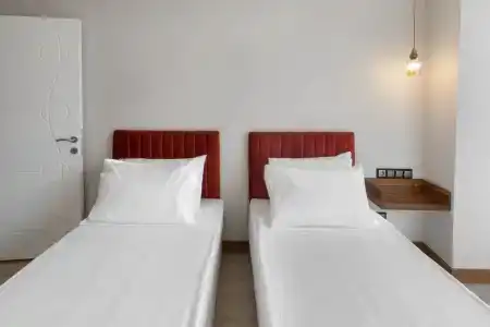Theluna Suite - 4