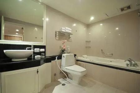 Centre Point Sukhumvit 10 - 144