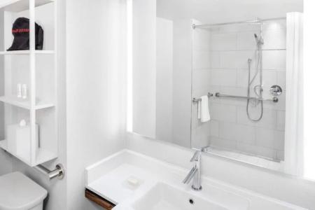 SpringHill Suites by Marriott New York Manhattan/Times Square South - 25