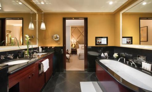 Hôtel Barrière Le Fouquet's - 17