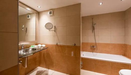 Best Western Plus Embassy - 66