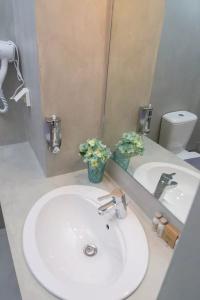 Douskos Guesthouse - 143